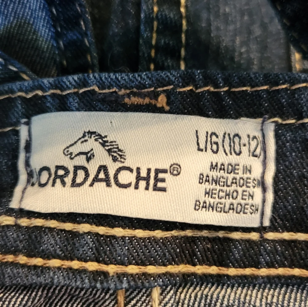 Girls Jordache Overall shorts. L (10/12)